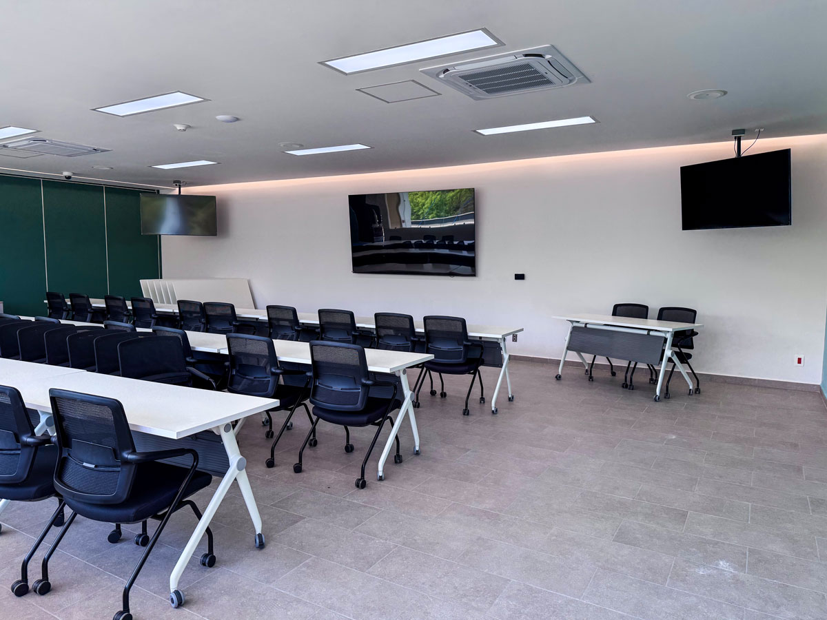 escuela sala de capacitacion